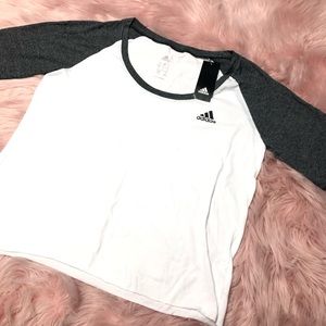 Adidas women’s shirt  👚 large size